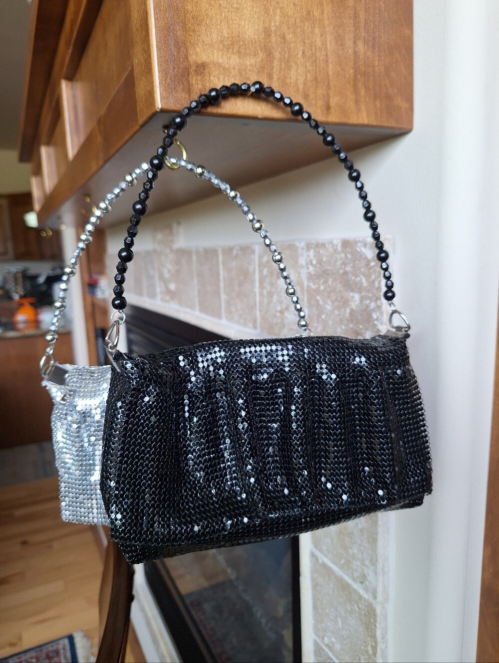 BNWOT Lightweight Fluid Metallic Mesh Ruched Handheld Bag ✨🖤 Black & Silver